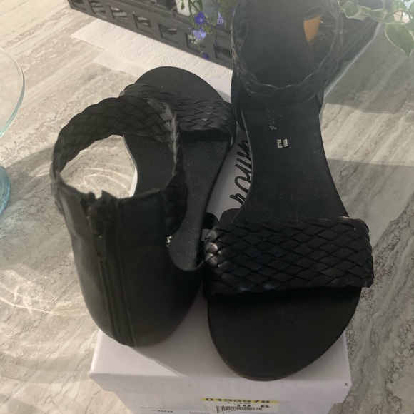 Brown’s Shoes Leon Sandals - Like New 10 - Picture 3 of 10